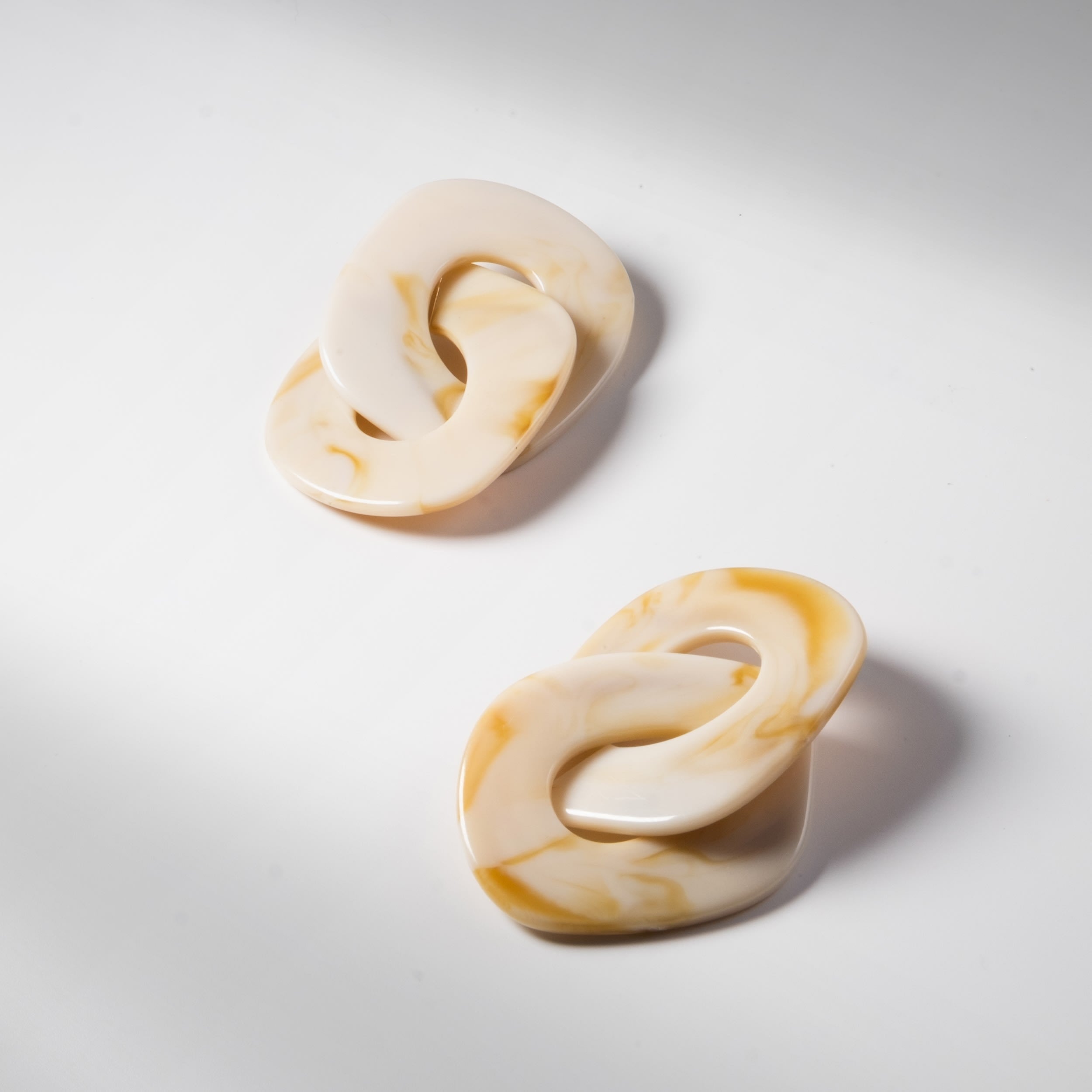 Briar Earrings :: Oval Ivory